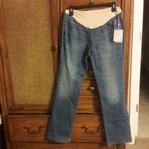 A:glow maternity jeans